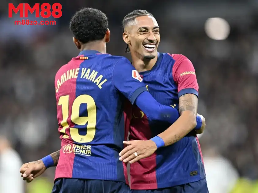 Sự trở lại của Raphinha sẽ giúp lối chơi tấn công của Barca trở nên biến hóa hơn (Ảnh: CLB)